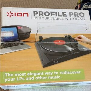 Ion Profile Pro USB Turntable with input